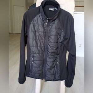 New Balance Fleece Jacket w Front Puffer Design. Black.  S